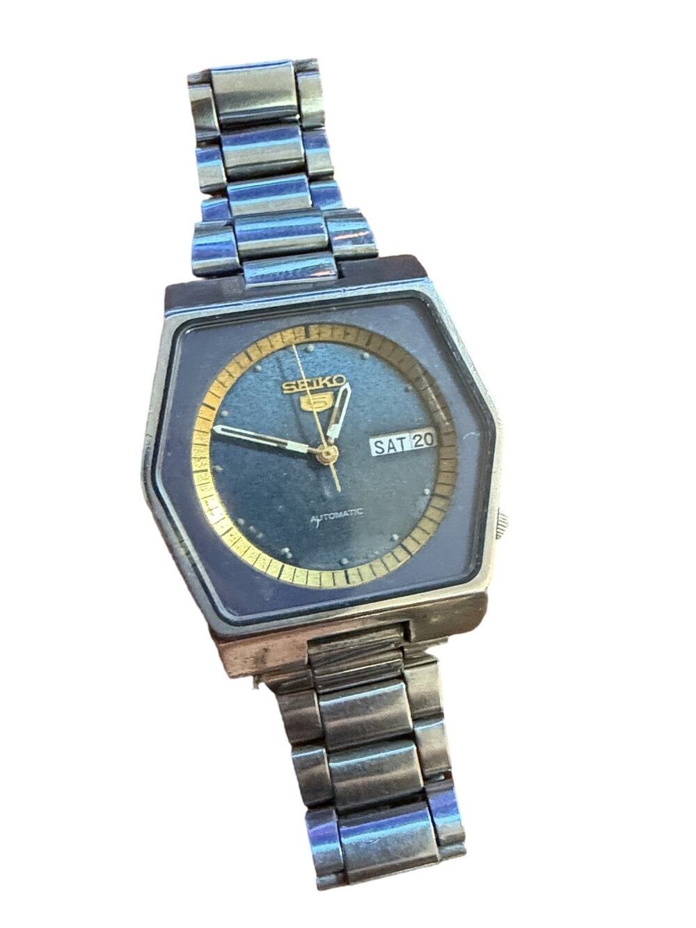 Seiko 5 Automatic Watch TV Case Black Gold Dial Day Date Stainless Steel